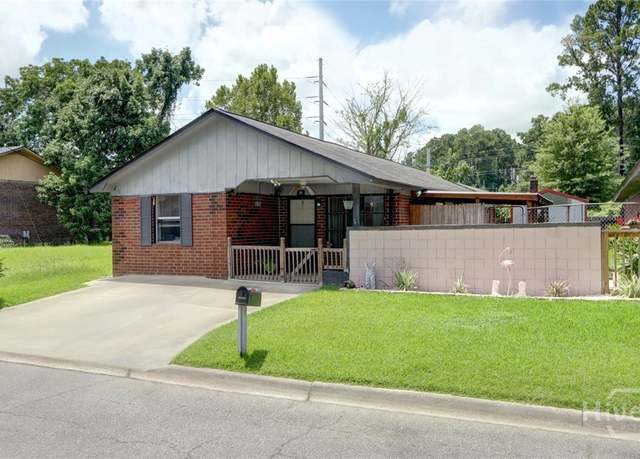 Property at 201 Russ Cir, Savannah, GA 31406, 4 beds, 2 baths