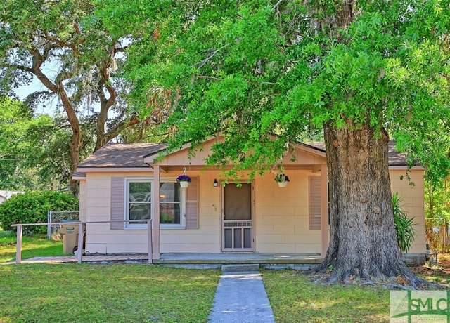 Property at 106 Gilliam Ave, Savannah, GA 31406, 3 beds, 1 bath