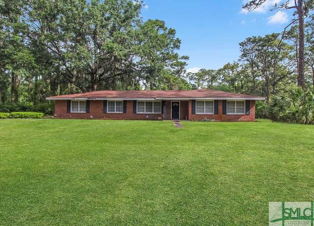 Property at 156 Lansing St, Brunswick, GA 31525, 4 beds, 3 baths