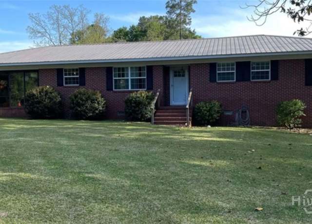 Property at 202 Laurel Dr, Sylvania, GA 30467, 3 beds, 2 baths