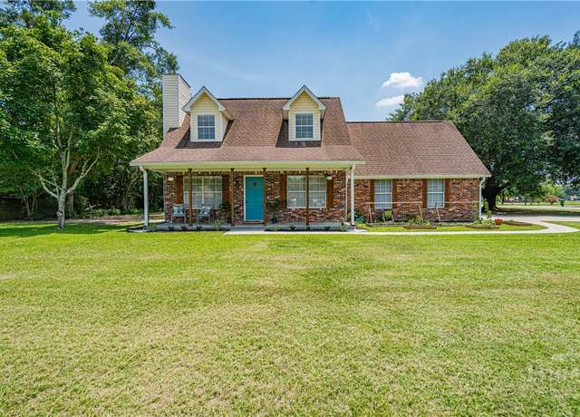 Property at 100 Live Oak Cir, Rincon, GA 31326, 3 beds, 2 baths