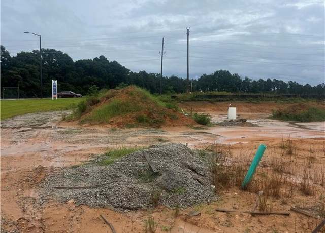 Property at 701 Riverton Ln, Statesboro, GA 30458