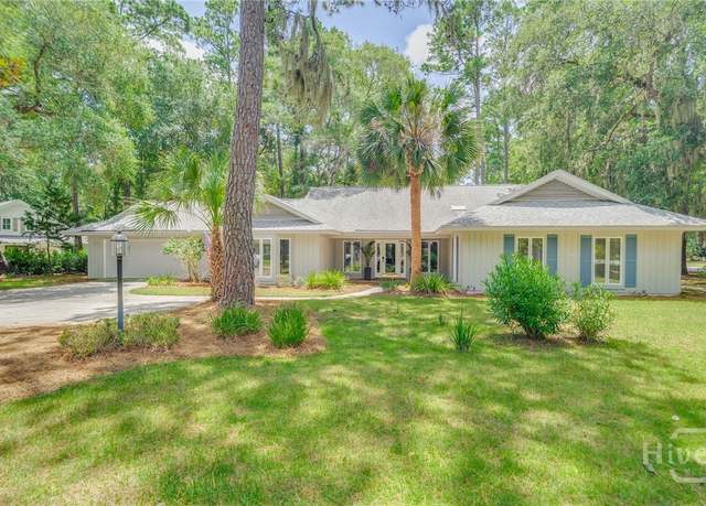 Property at 1 Hunting Ln, Savannah, GA 31411, 4 beds, 2.5 baths