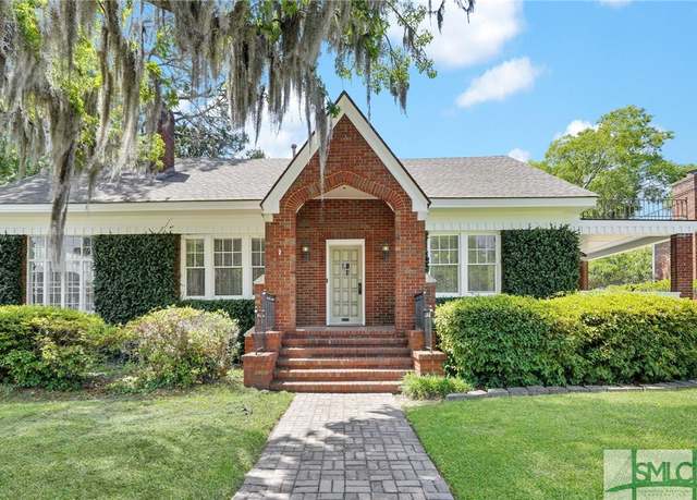 Property at 535 E 44th St, Savannah, GA 31405, 5 beds, 3 baths