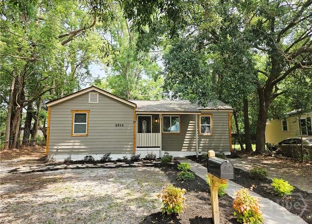 Property at 2510 Florida St, Savannah, GA 31404, 2 beds, 1 bath