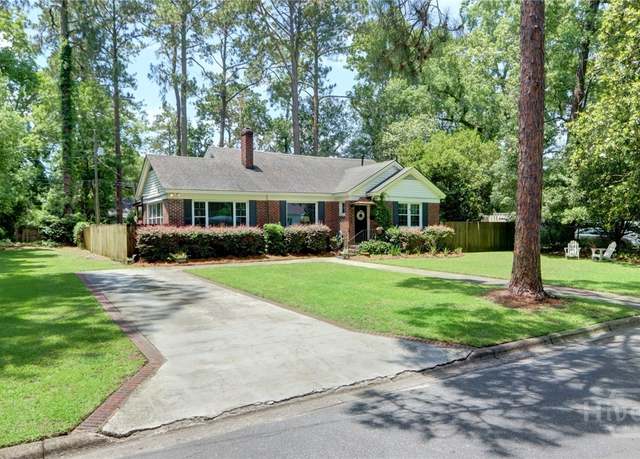Property at 423 E 57th St, Savannah, GA 31405, 3 beds, 2 baths