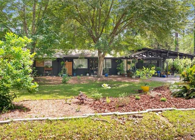 Property at 22 Bay Dr, Savannah, GA 31410, 3 beds, 2 baths