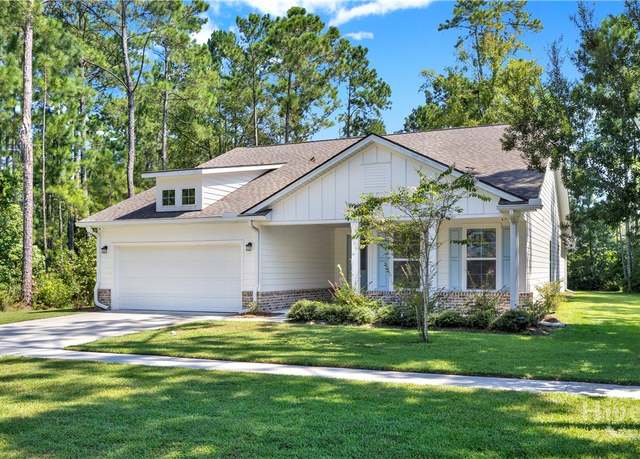 Property at 186 Lafayette Dr, Richmond Hill, GA 31324, 3 beds, 2 baths
