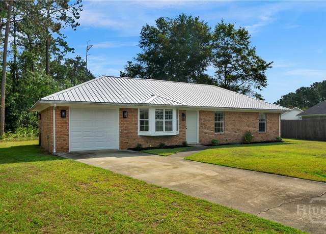 Property at 1052 Phantom, Hinesville, GA 31313, 3 beds, 2 baths