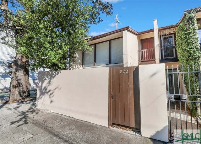 Property at 502 E Presidents St, Savannah, GA 31401, 2 beds, 2.5 baths