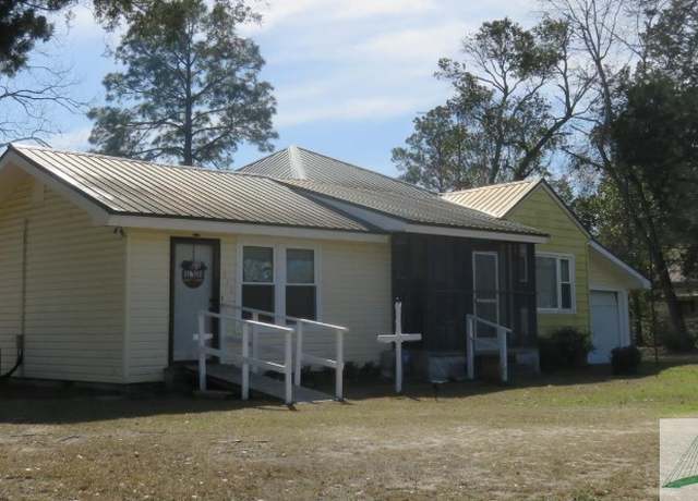 Property at 325 Bowers St, Pembroke, GA 31321, 3 beds, 2 baths