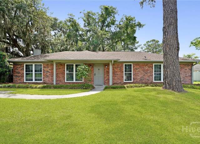 Property at 1011 Tara St, Savannah, GA 31410, 3 beds, 1.5 baths