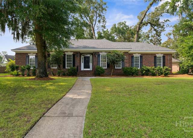 Property at 2 Dalry Ln, Savannah, GA 31419, 3 beds, 2.5 baths