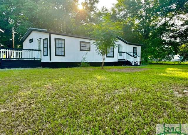 Property at 320 Live Oak Loop, Ellabell, GA 31308, 3 beds, 2 baths