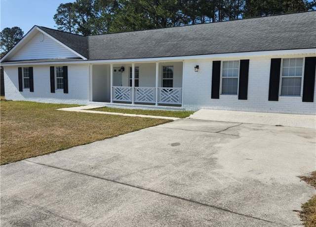 Property at 109 Lauren Dr, Rincon, GA 31326, 3 beds, 2 baths