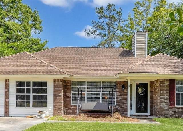 Property at 11 Pelican Ct, Richmond Hill, GA 31324, 3 beds, 2 baths