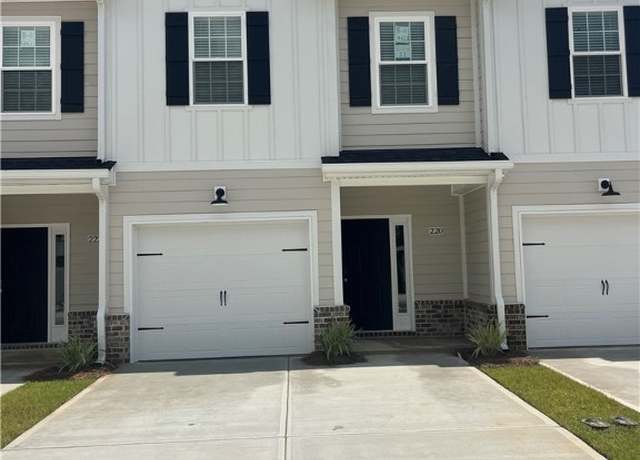 Property at 220 Lusk Ln, Pooler, GA 31322, 3 beds, 2.5 baths