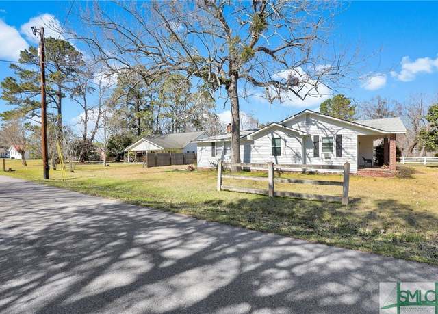 Property at 177 Spruce St, Richmond Hill, GA 31324, 5 beds, 4 baths