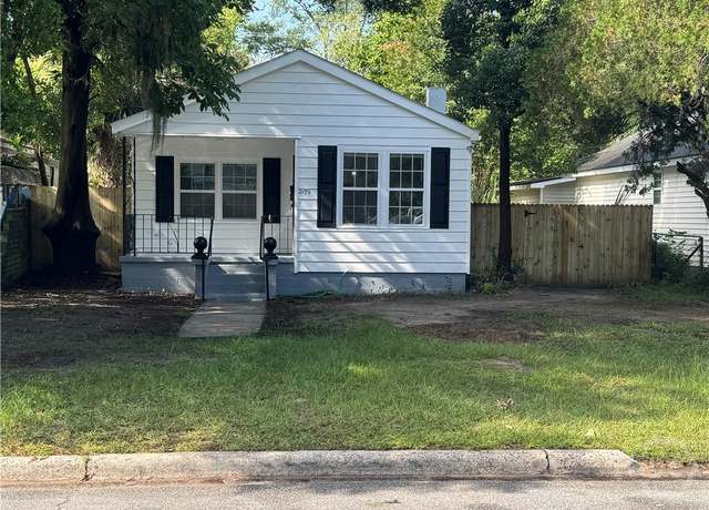 Property at 2109 E 37th St, Savannah, GA 31404, 2 beds, 1 bath