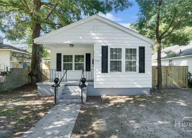 Property at 2109 E 37th St, Savannah, GA 31404, 2 beds, 1 bath