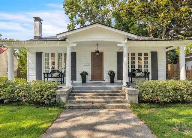 Property at 1226 E 50th St, Savannah, GA 31404, 2 beds, 2.5 baths