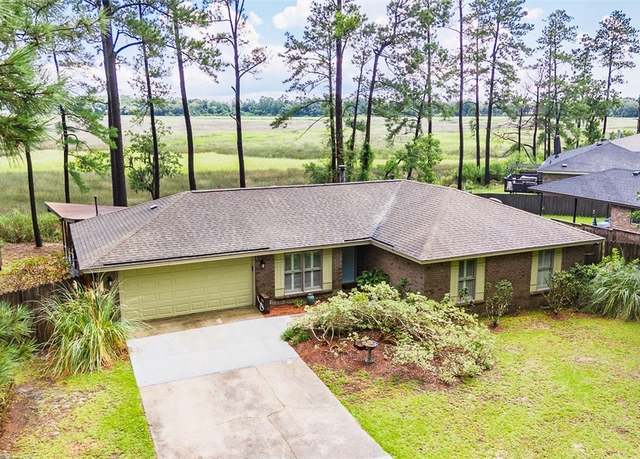 Property at 211 Runaway Point Rd, Savannah, GA 31404, 3 beds, 2 baths