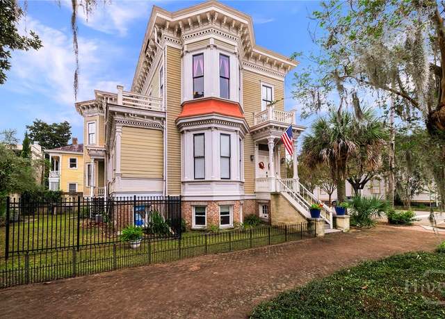 Property at 123 W Gwinnett St, Savannah, GA 31401, 11 beds, 9 baths