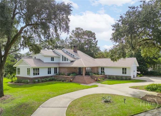 Property at 4 Lockwood Ln, Savannah, GA 31411, 4 beds, 3.5 baths