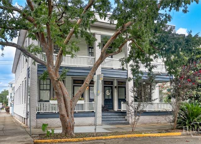 Property at 302 E Waldburg St, Savannah, GA 31401, 3 beds, 2 baths