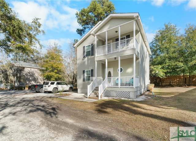 Property at 3106 B Lincoln St, Savannah, GA 31404, 4 beds, 3.5 baths