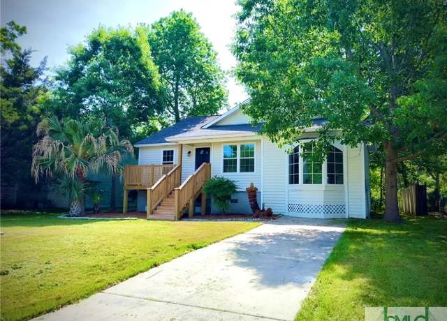 Property at 210 Redan Dr, Savannah, GA 31410, 3 beds, 2 baths
