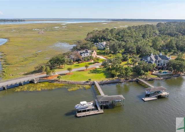 Property at 112 Modena Island Dr, Savannah, GA 31411, 5 beds, 5.5 baths