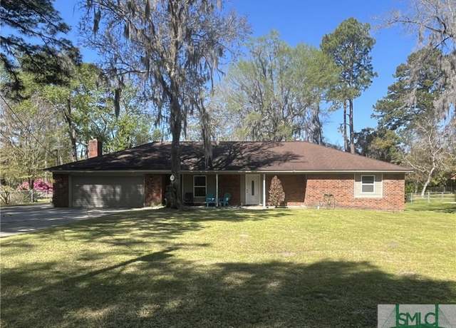 Property at 411 Woodland Dr, Hinesville, GA 31313, 4 beds, 2 baths