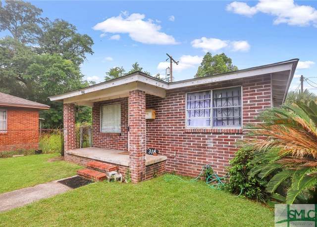 Property at 318 E 32nd St, Savannah, GA 31401, 4 beds, 2 baths
