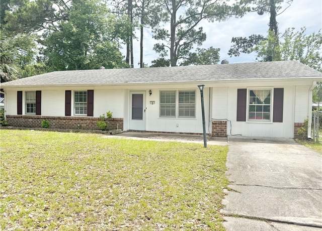 Property at 5 Ossabaw Rd, Savannah, GA 31410, 4 beds, 1.5 baths