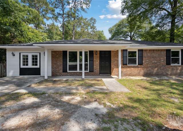 Property at 1021 Walnut Ct, Springfield, GA 31329, 3 beds, 1 bath
