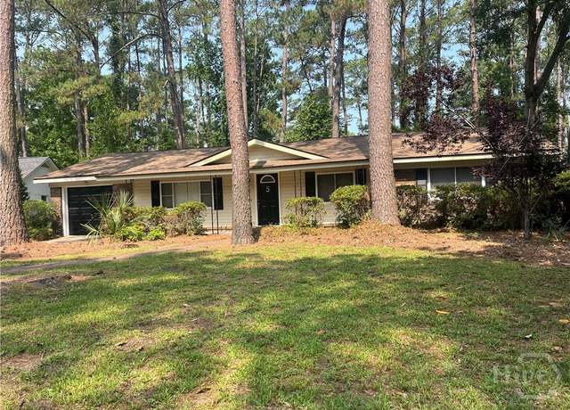 Property at 5 Chesterfield Ct, Savannah, GA 31419, 3 beds, 2.5 baths