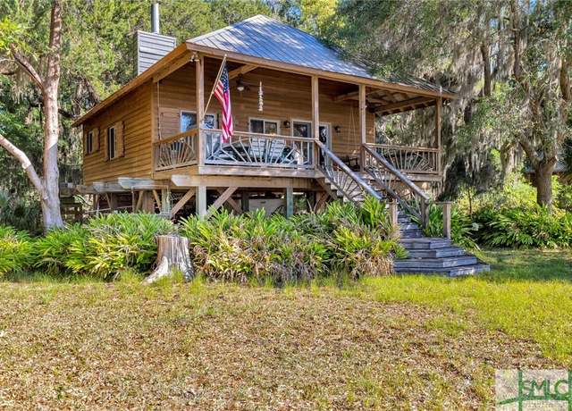 Property at 1841 Hird Island Dr, Darien, GA 31305, 3 beds, 1.5 baths
