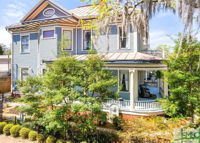 Property at 121 E 36th St, Savannah, GA 31401, 4 beds, 4 baths