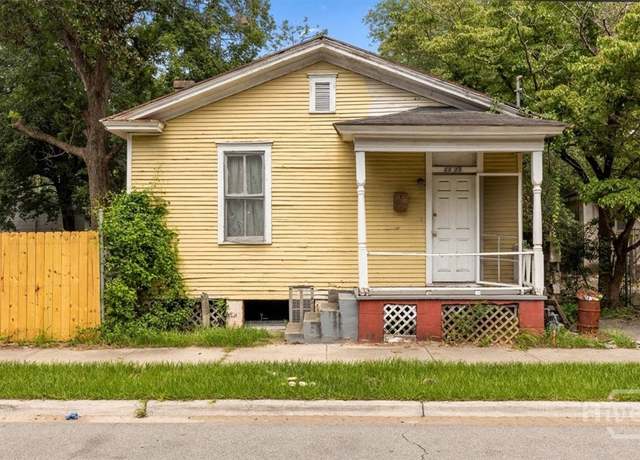 Property at 2121 Harden St, Savannah, GA 31415, 3 beds, 1 bath