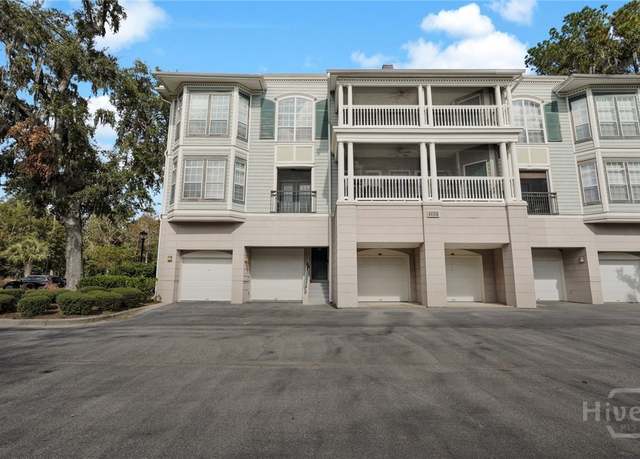 Property at 1312 Whitemarsh Way, Savannah, GA 31410, 2 beds, 2.5 baths