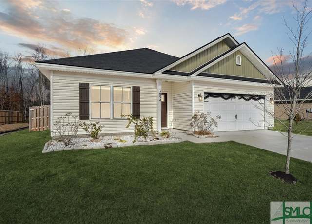 Property at 694 Meloney Dr, Hinesville, GA 31313, 3 beds, 2 baths