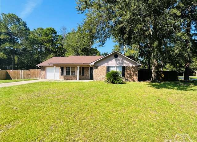 Property at 705 Dover Ln, Hinesville, GA 31313, 3 beds, 2 baths