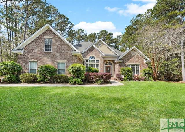 Property at 385 Mcgregor Cir, Richmond Hill, GA 31324, 5 beds, 2.5 baths