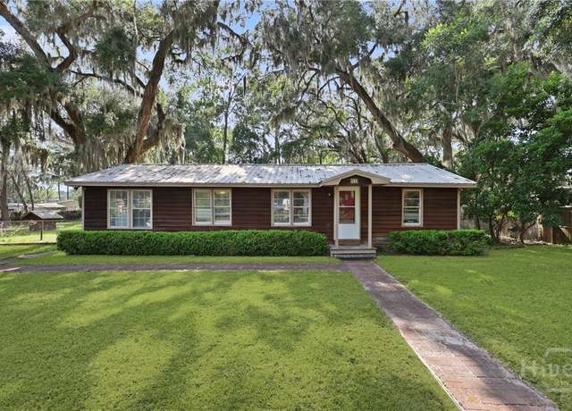 Property at 24 Mimosa St, Midway, GA 31320, 3 beds, 2 baths