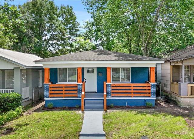 Property at 611 E Waldburg St, Savannah, GA 31401, 3 beds, 2 baths