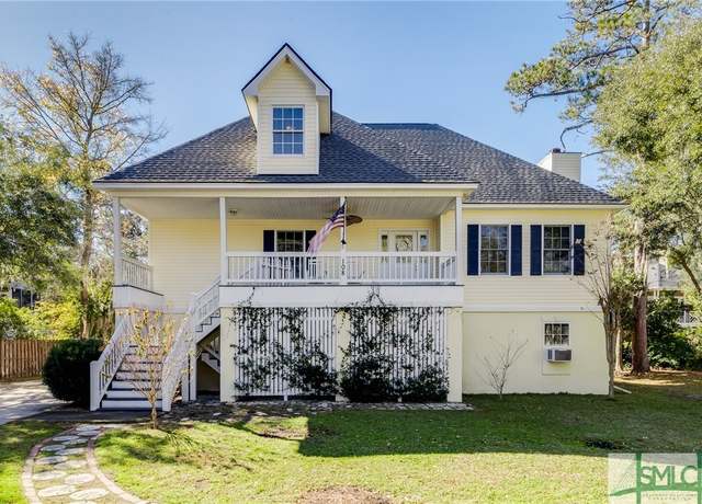 Property at 108 Brevard Ct, Savannah, GA 31410, 4 beds, 2.5 baths