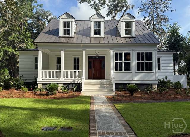 Property at 13 Magnolia Ln, Richmond Hill, GA 31324, 3 beds, 4 baths
