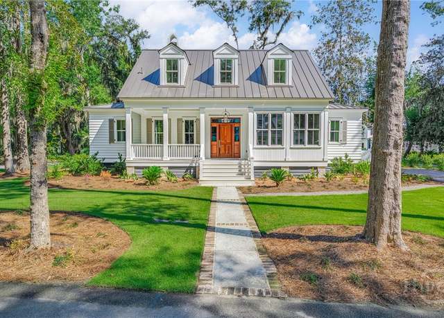 Property at 13 Magnolia Ln, Richmond Hill, GA 31324, 3 beds, 4 baths