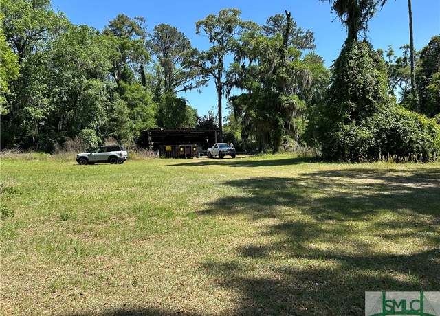 Property at 8518 Whitefield Ave, Savannah, GA 31406